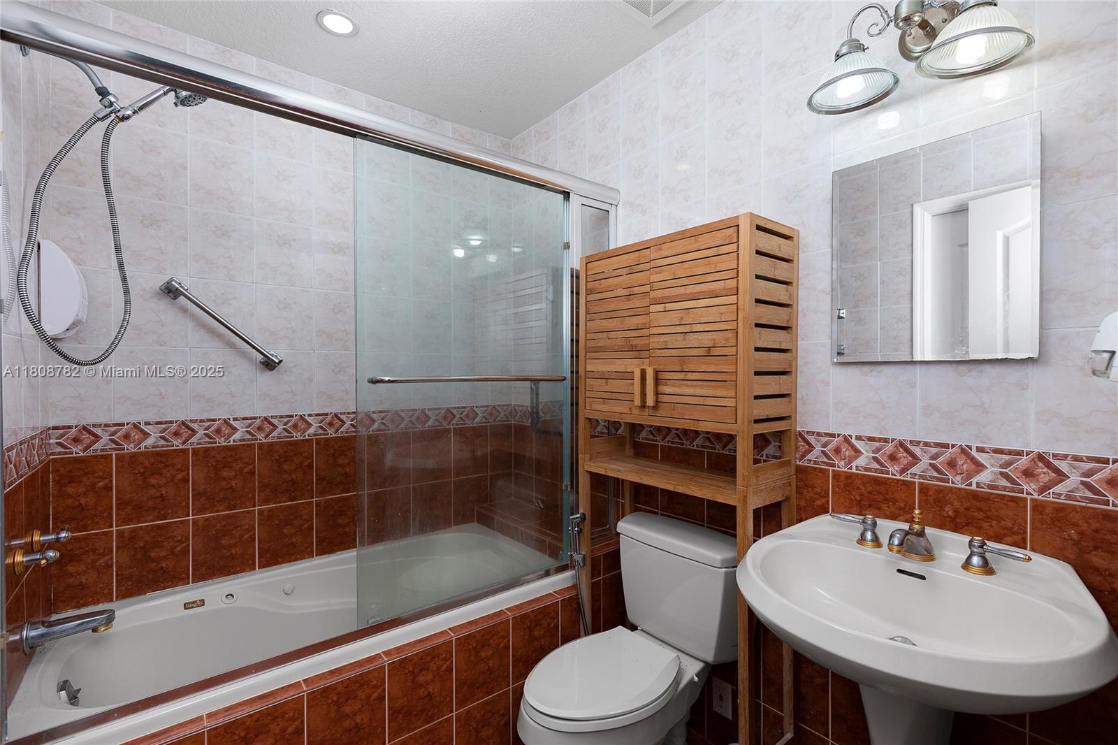 SICKLES GROVE - Residential Lease