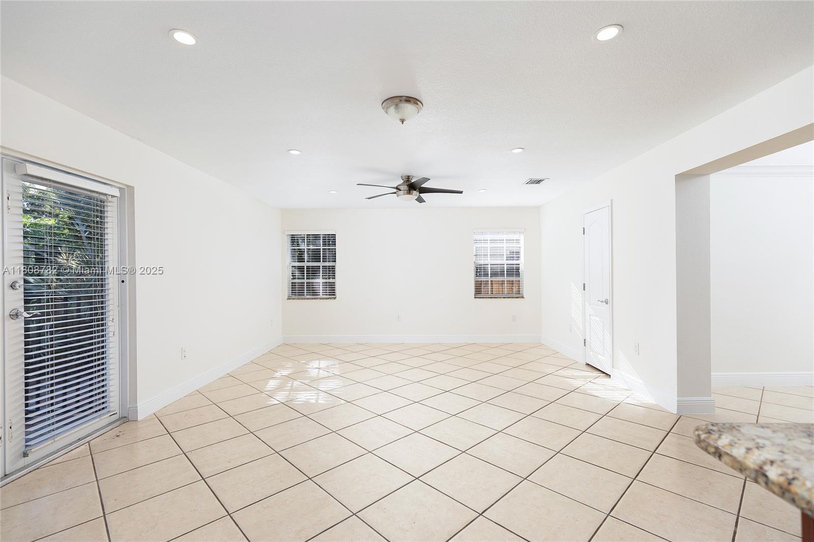 SICKLES GROVE - Residential Lease
