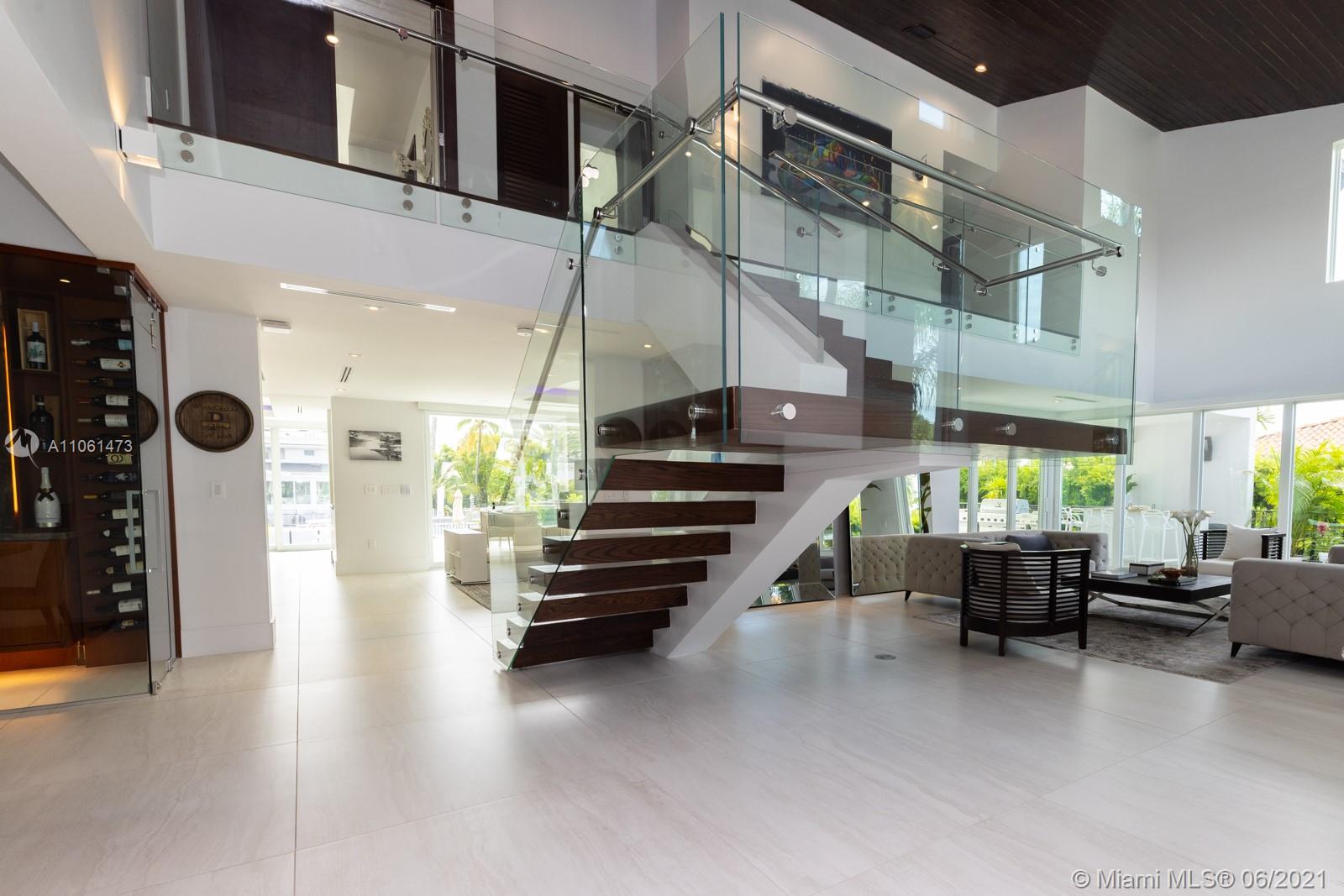 SUNRISE HARBOUR REV PL - Residential