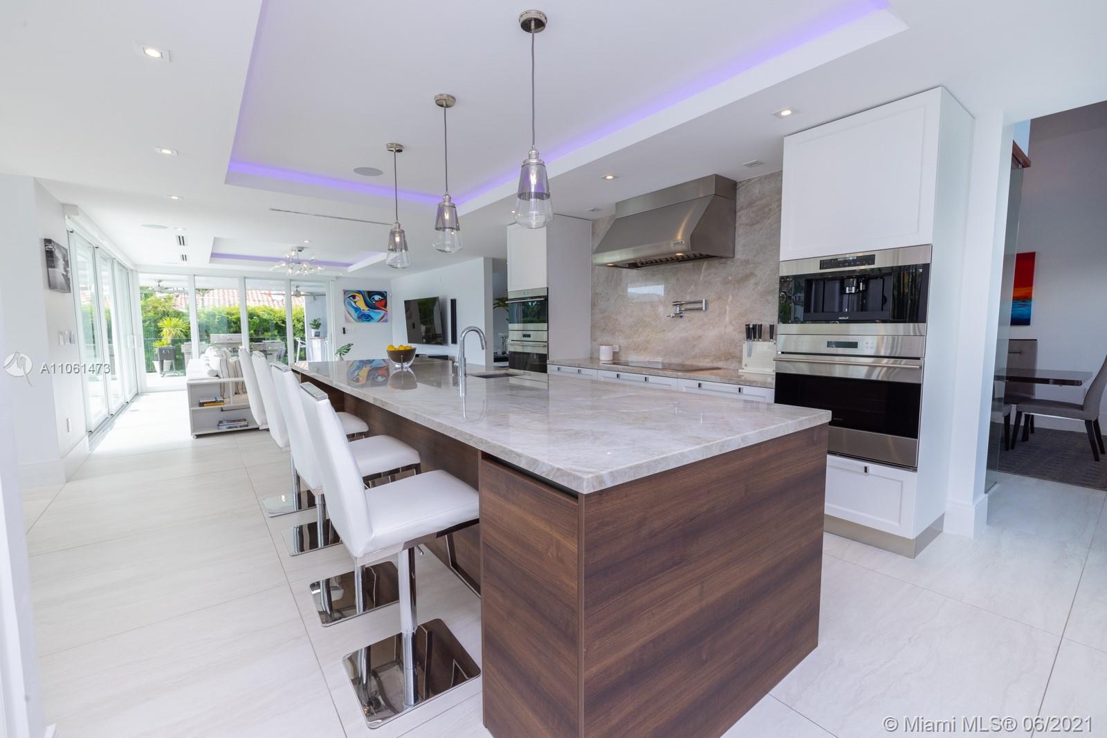 SUNRISE HARBOUR REV PL - Residential