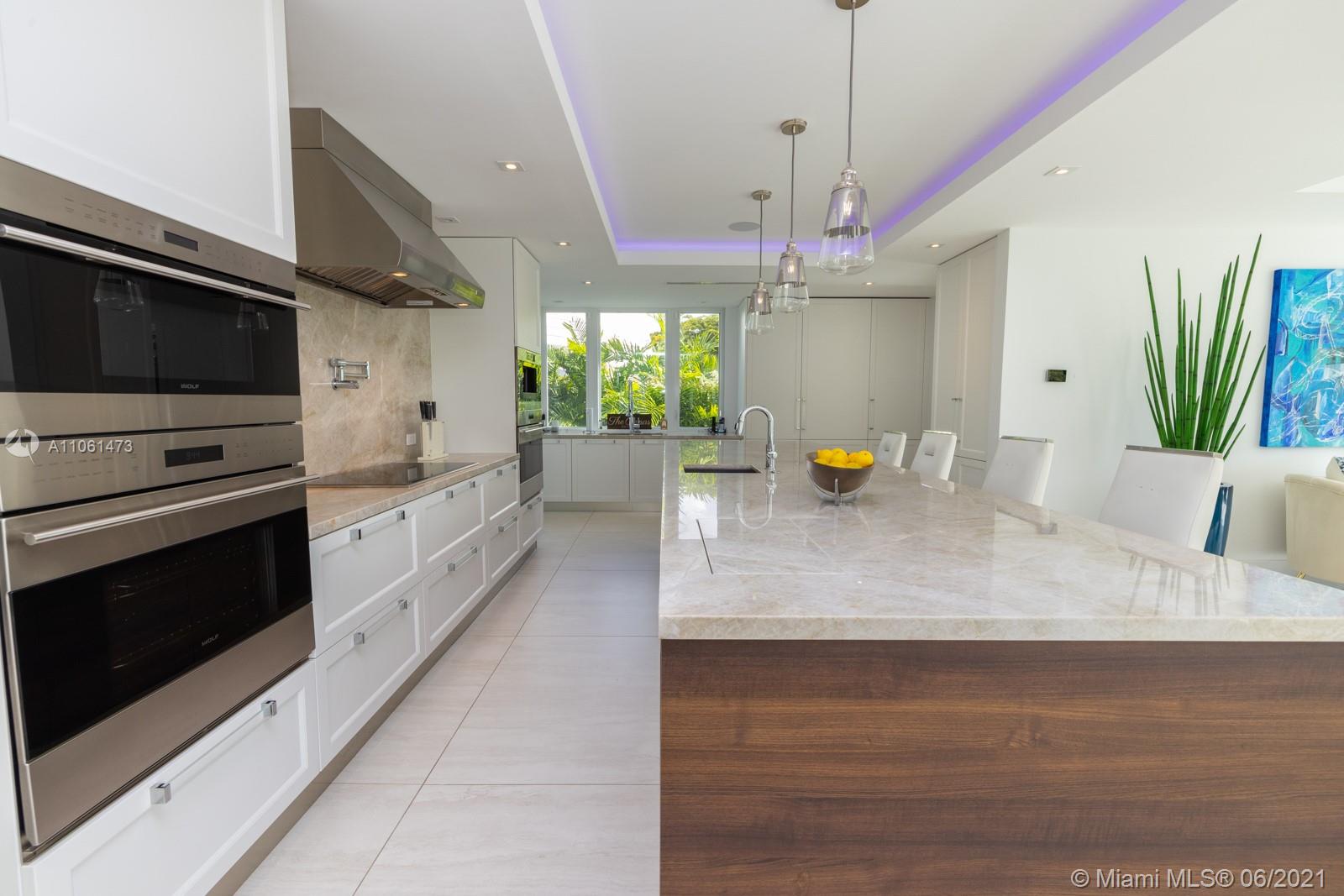 SUNRISE HARBOUR REV PL - Residential