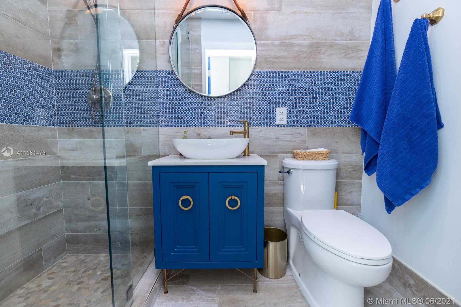 SUNRISE HARBOUR REV PL - Residential