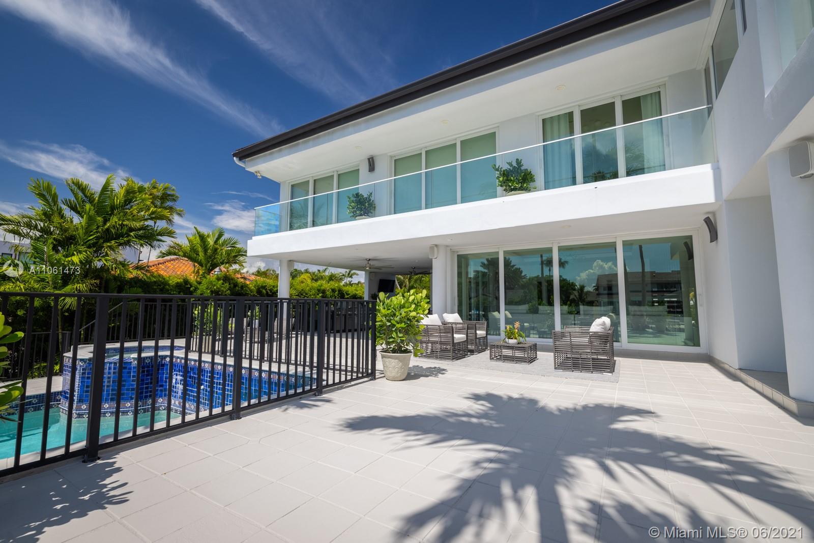 SUNRISE HARBOUR REV PL - Residential
