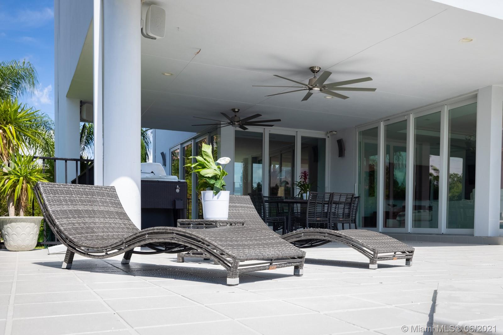 SUNRISE HARBOUR REV PL - Residential