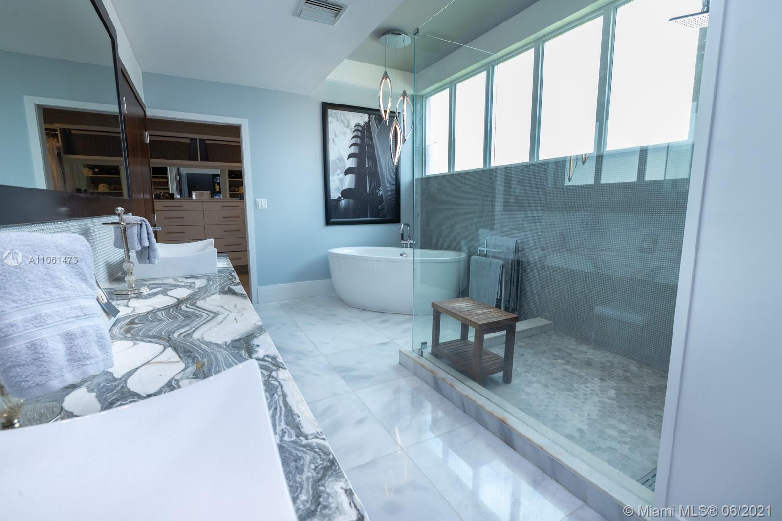 SUNRISE HARBOUR REV PL - Residential