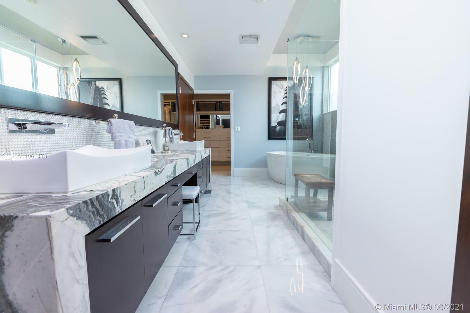 SUNRISE HARBOUR REV PL - Residential