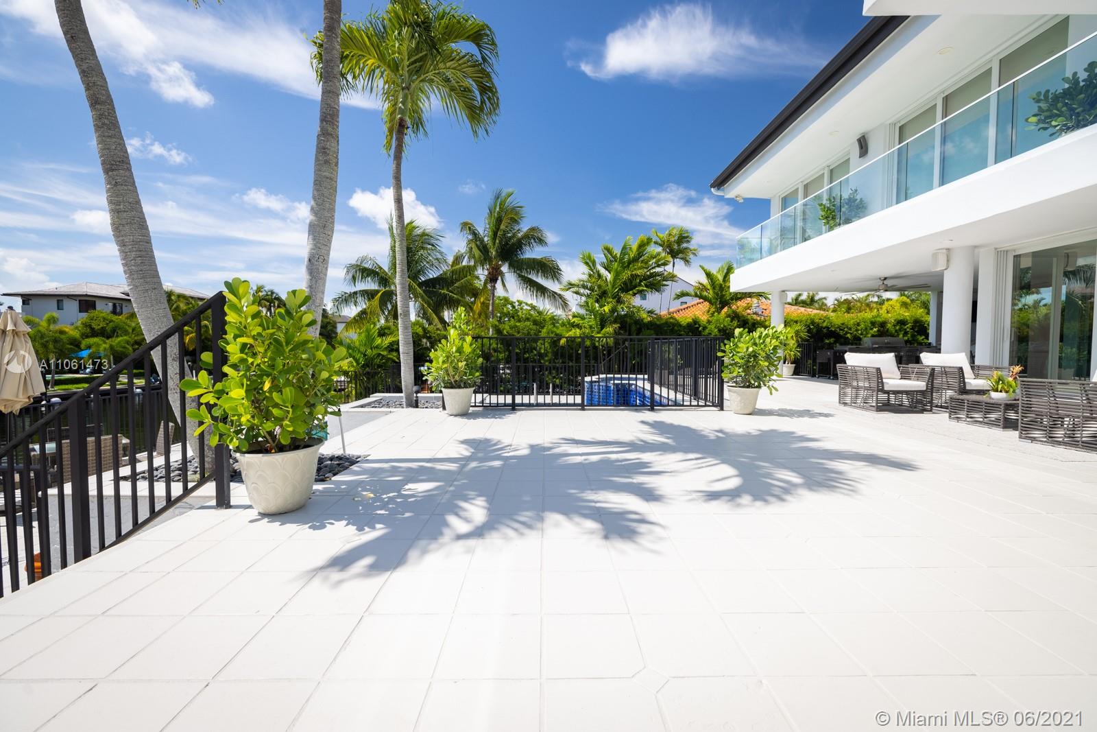 SUNRISE HARBOUR REV PL - Residential