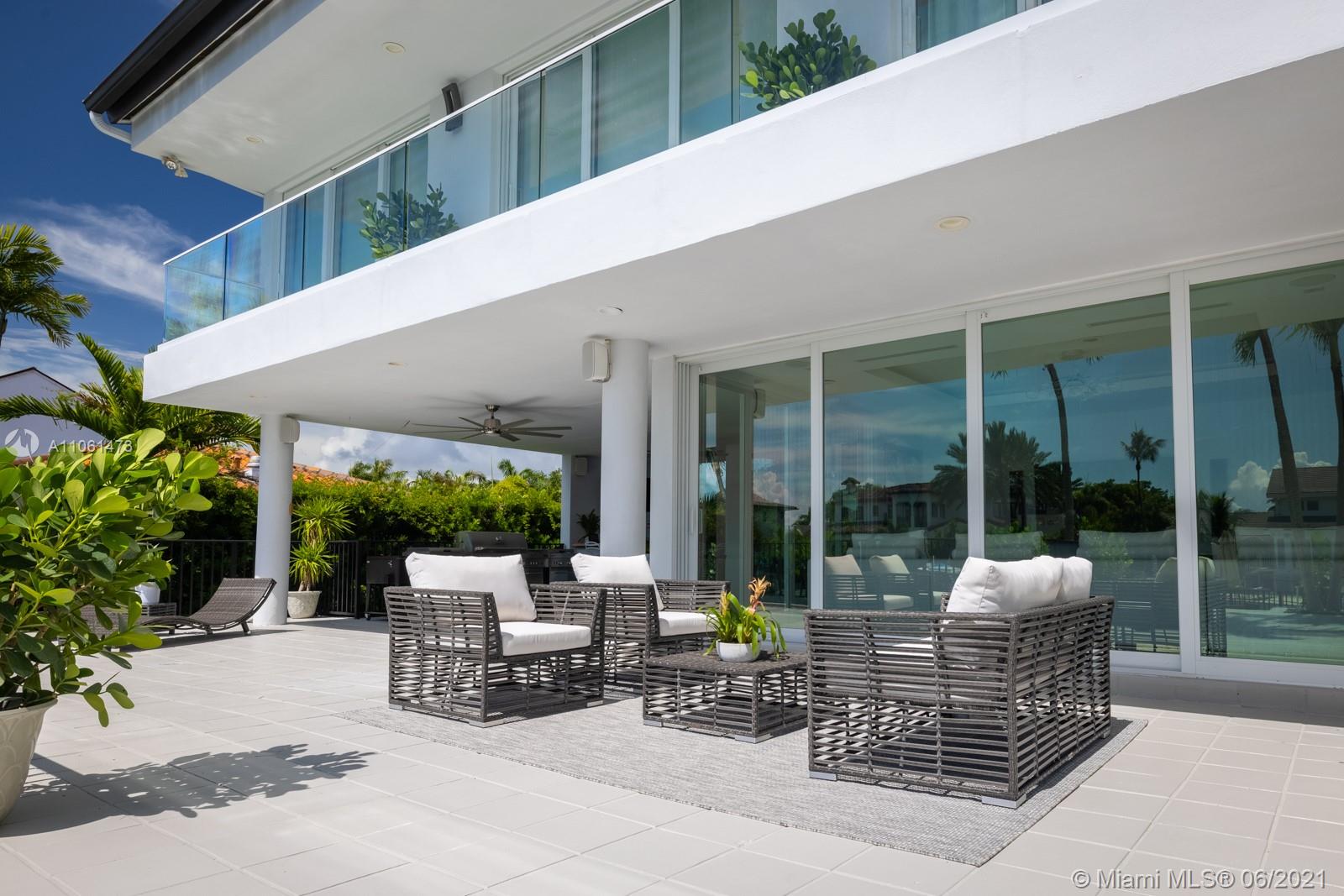 SUNRISE HARBOUR REV PL - Residential