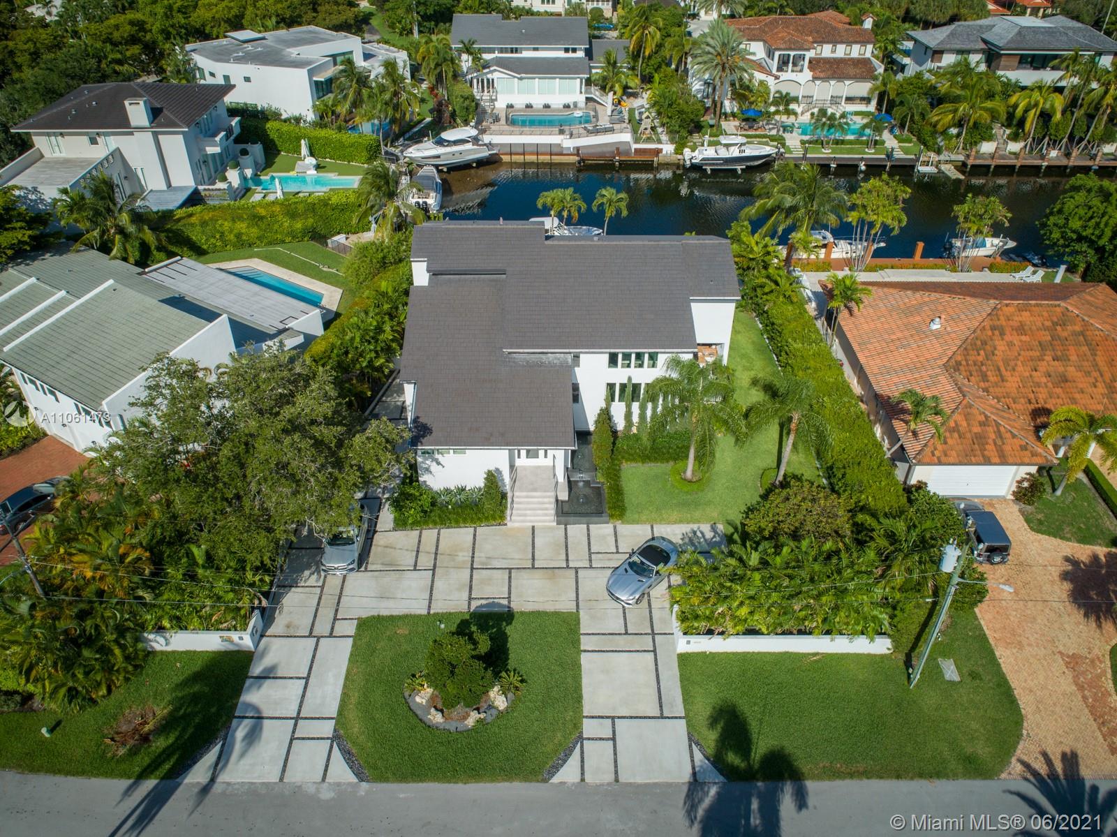 SUNRISE HARBOUR REV PL - Residential