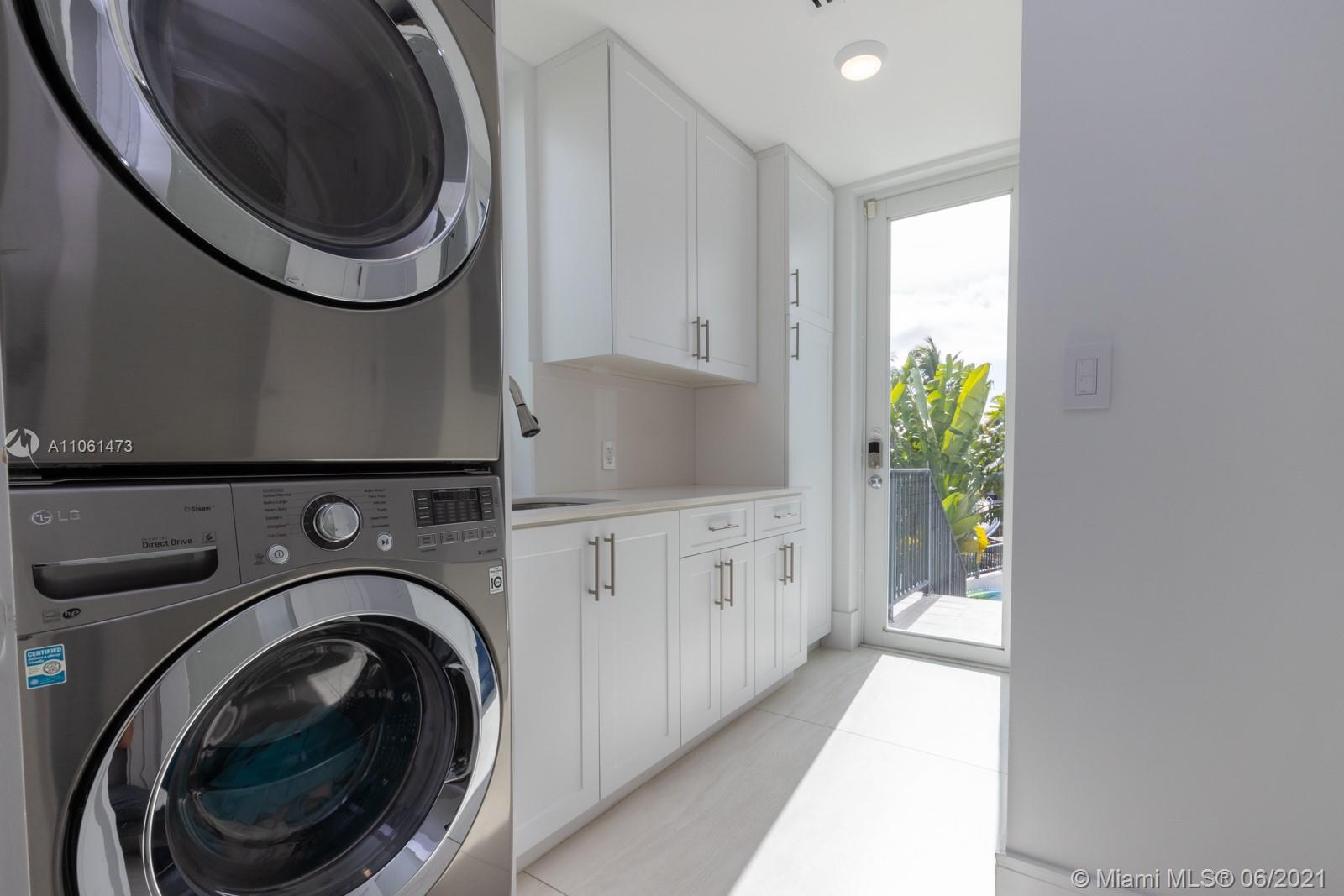 SUNRISE HARBOUR REV PL - Residential