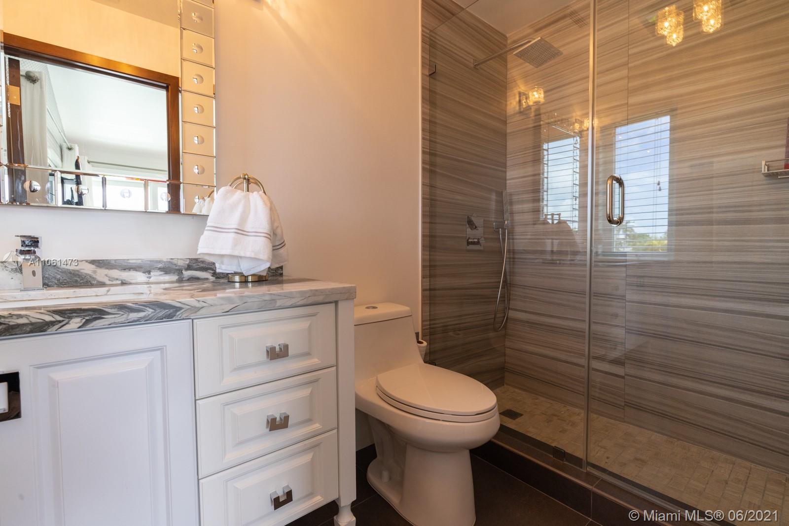 SUNRISE HARBOUR REV PL - Residential