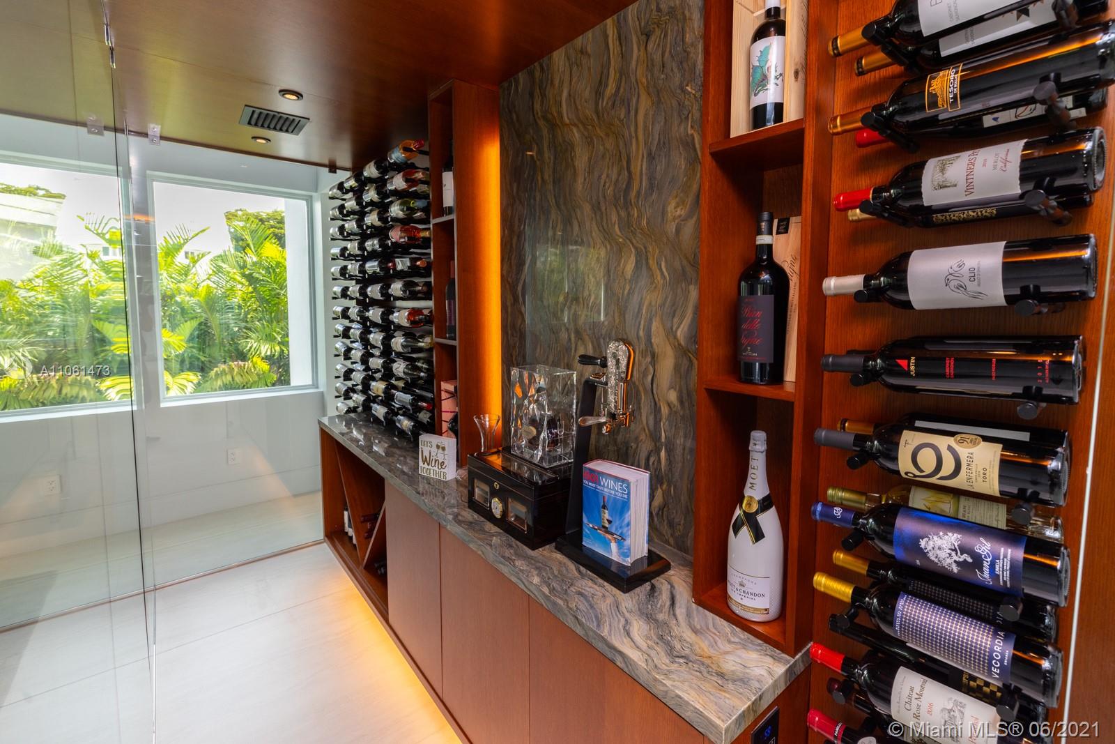 SUNRISE HARBOUR REV PL - Residential