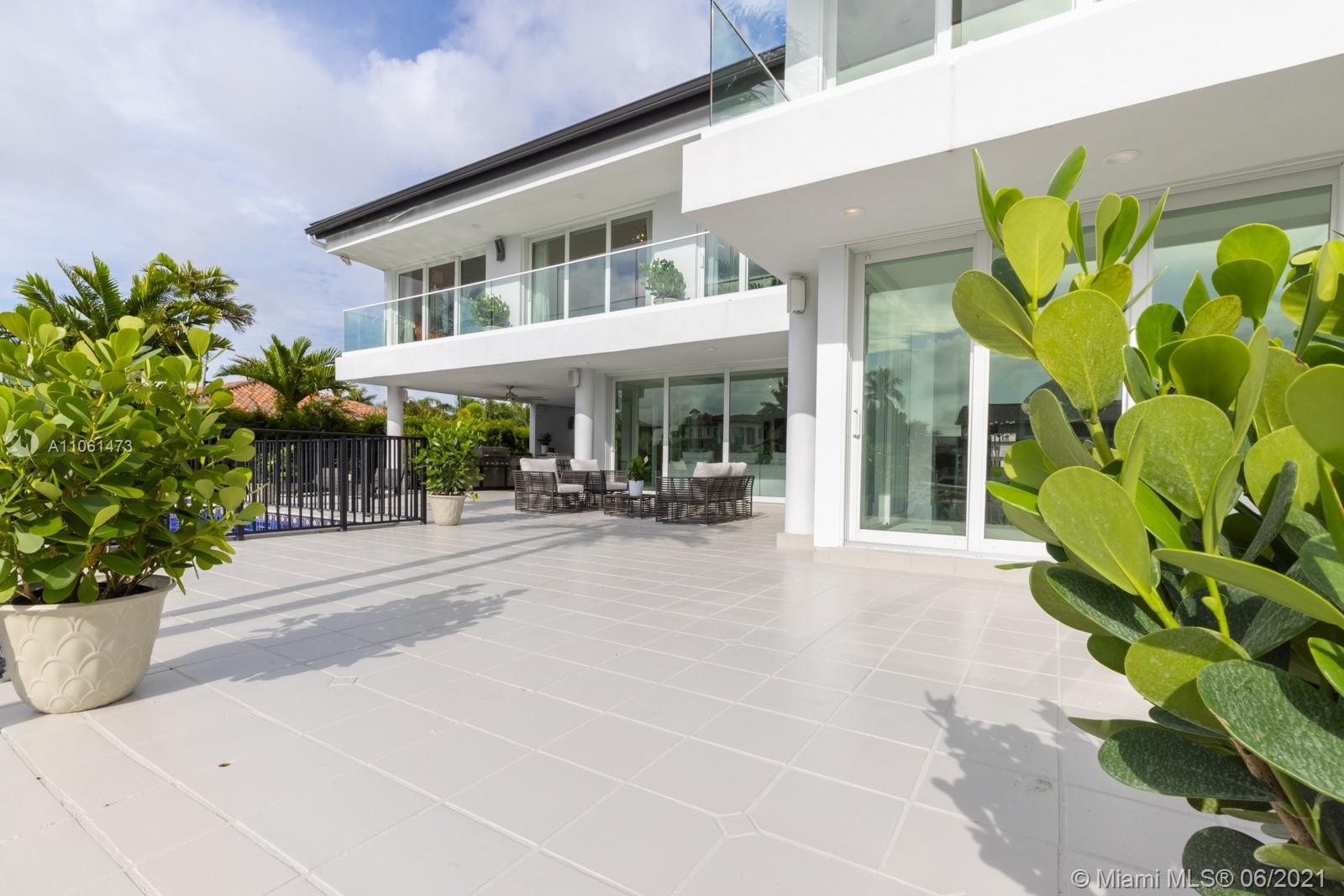 SUNRISE HARBOUR REV PL - Residential