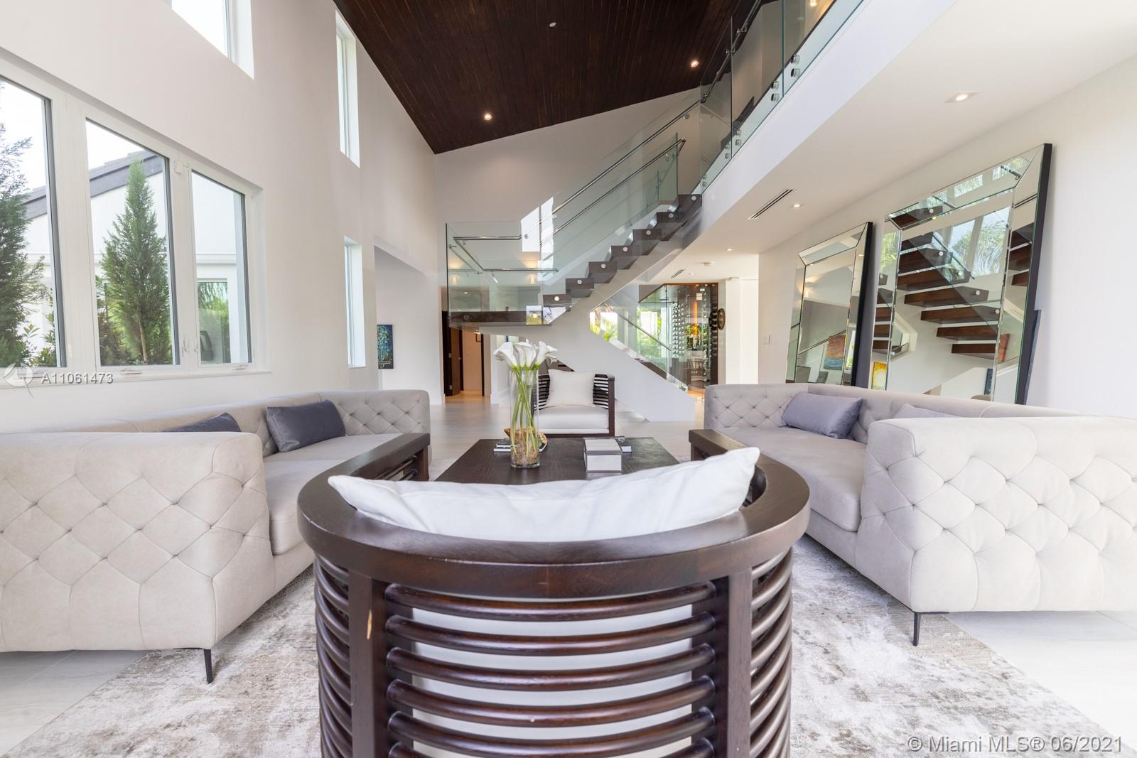 SUNRISE HARBOUR REV PL - Residential