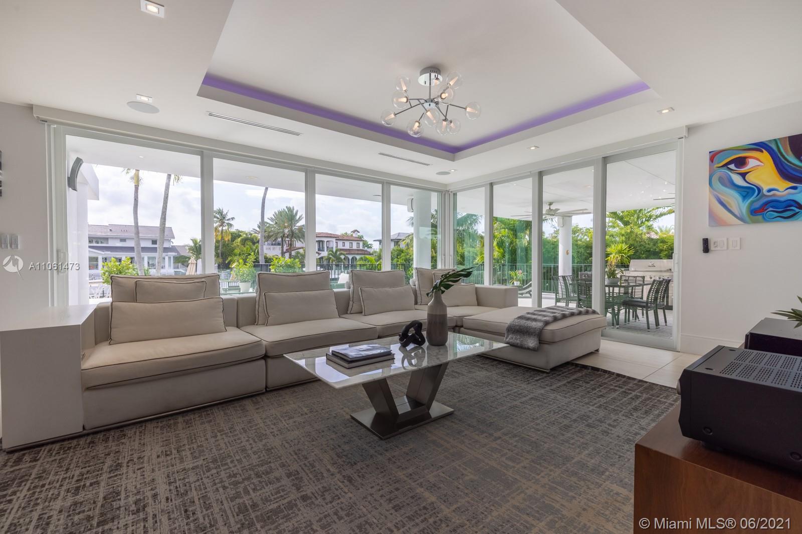 SUNRISE HARBOUR REV PL - Residential