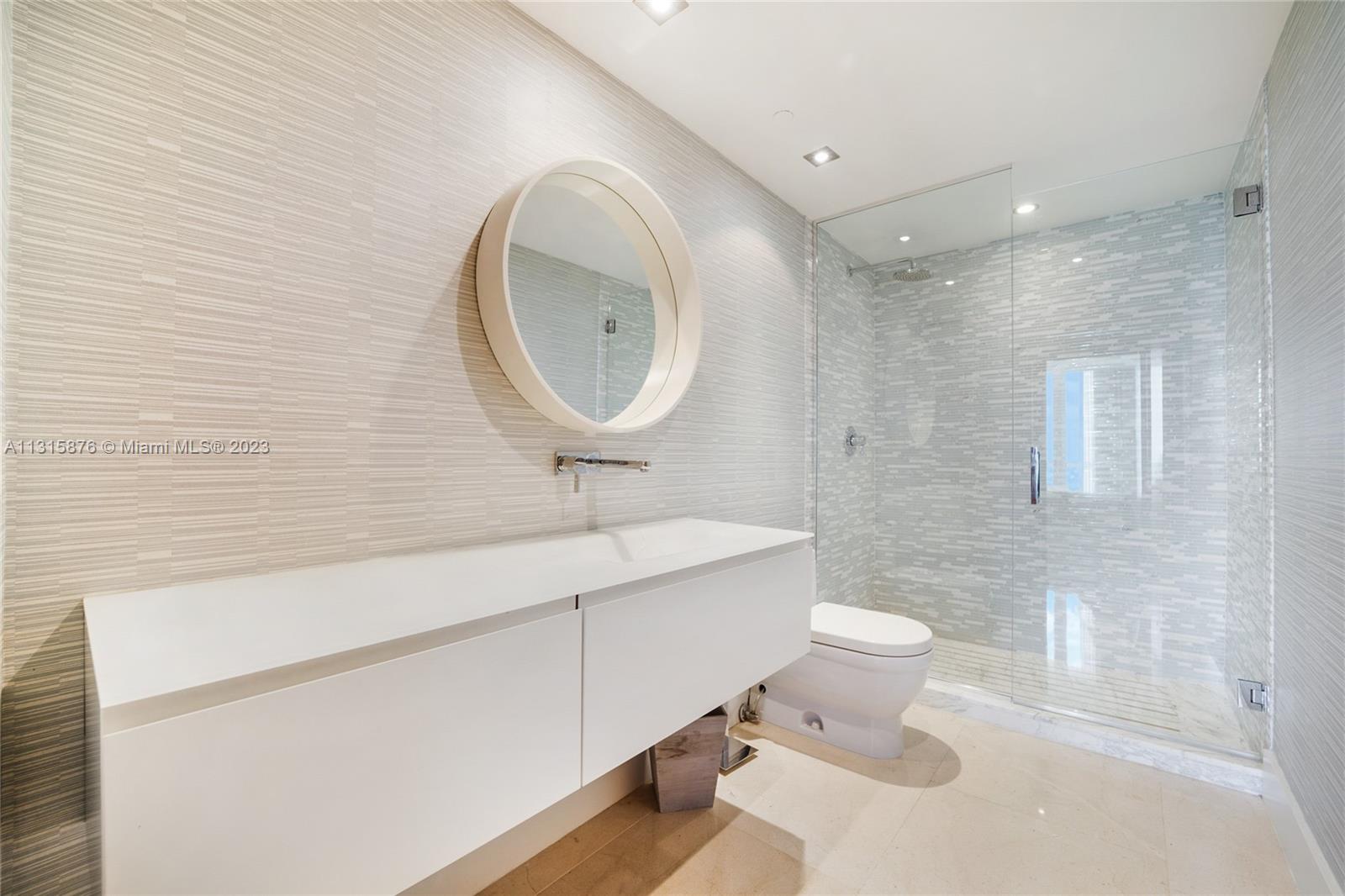 SANTA MARIA CONDO - Residential