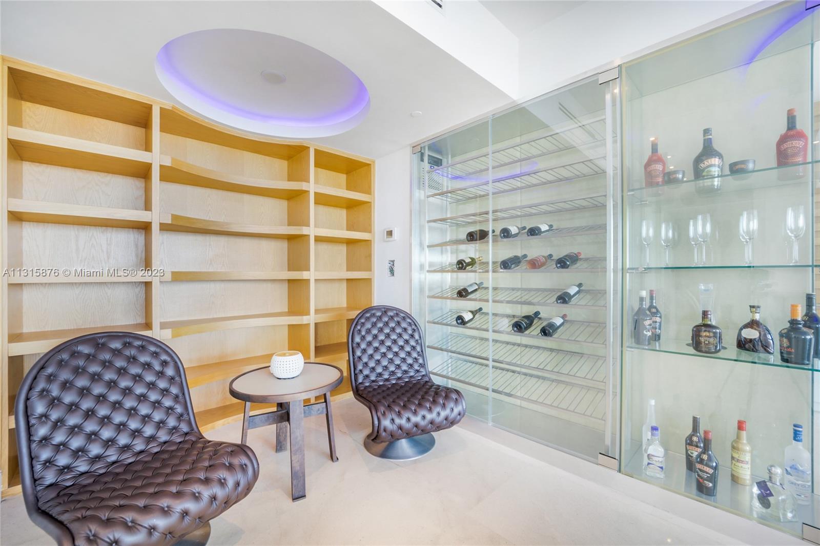 SANTA MARIA CONDO - Residential