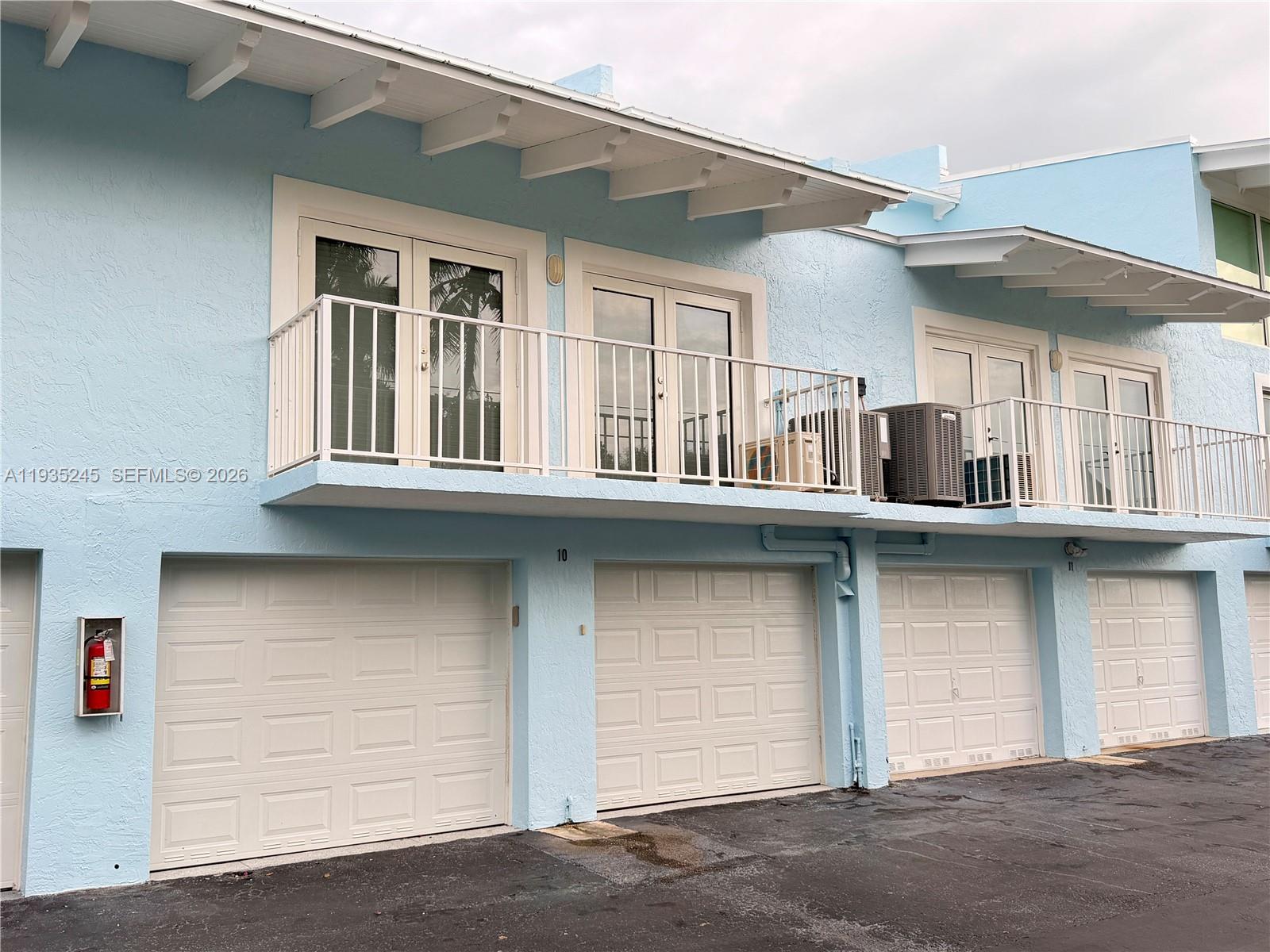 Key Largo Yacht Club - Residential