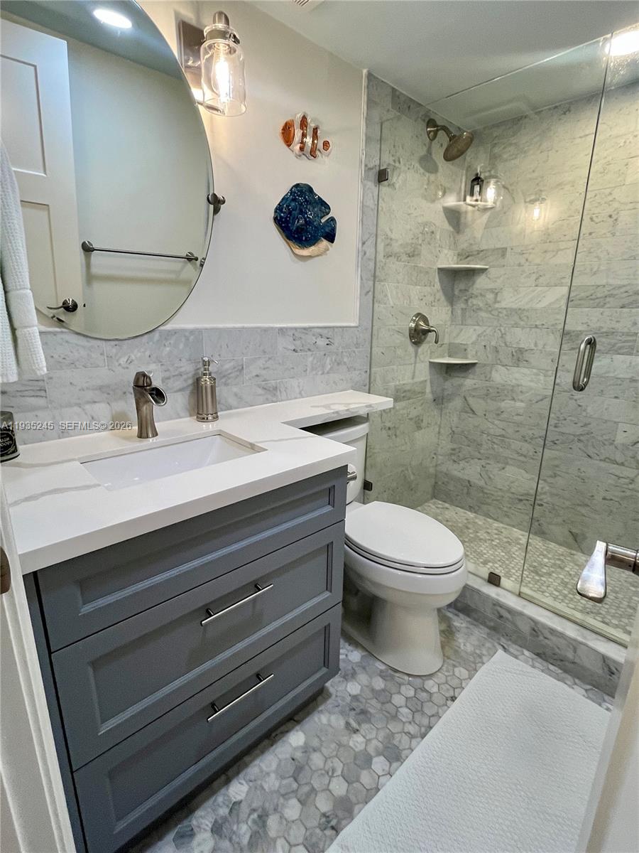 Key Largo Yacht Club - Residential