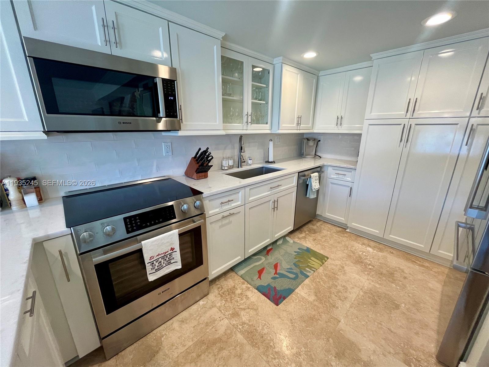 Key Largo Yacht Club - Residential