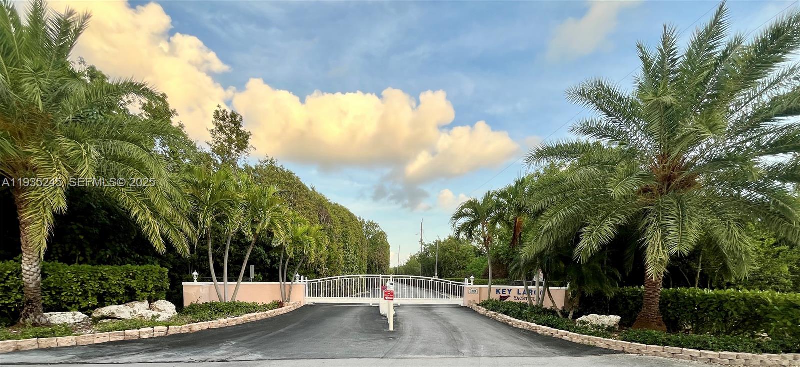 Key Largo Yacht Club - Residential