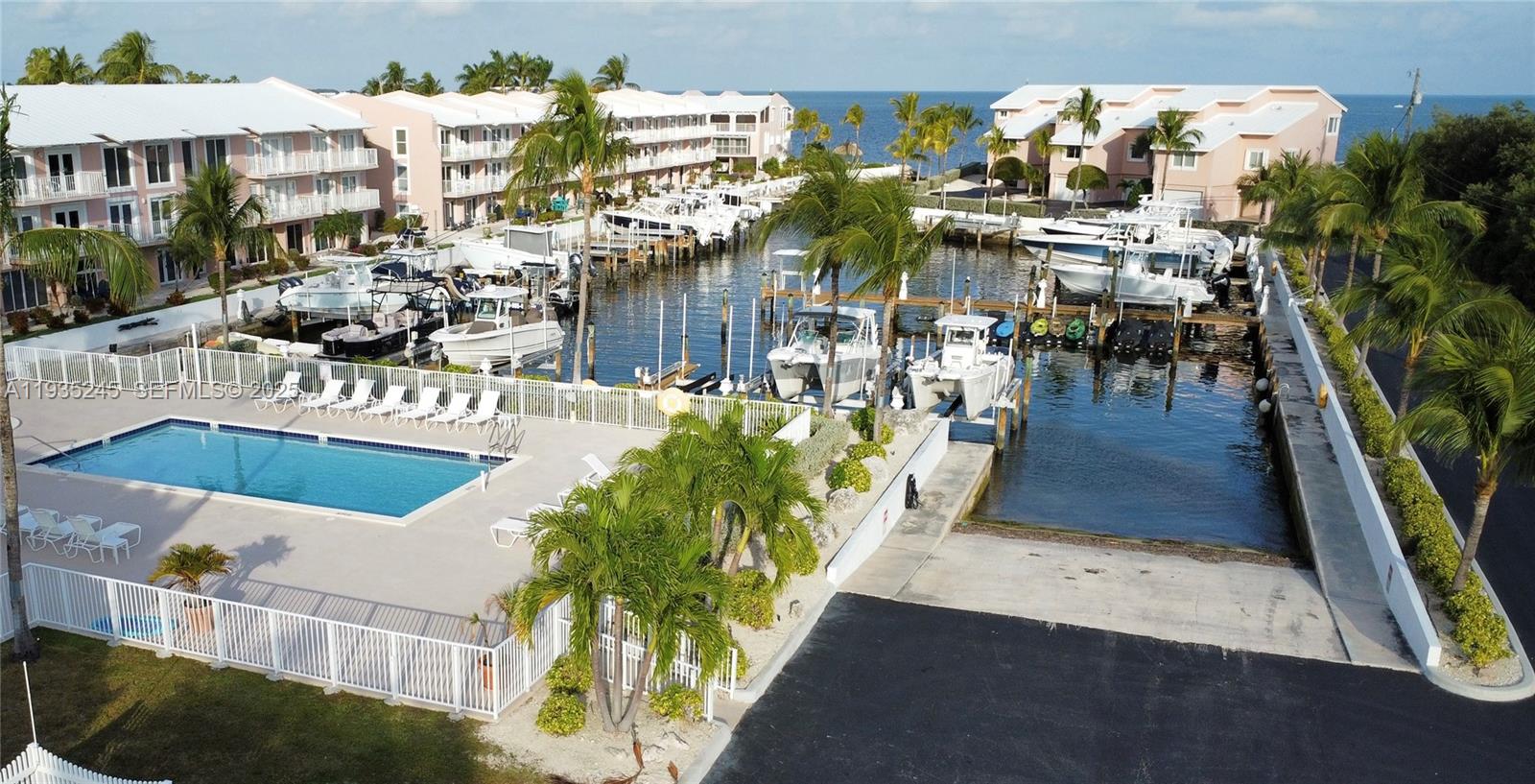 Key Largo Yacht Club - Residential