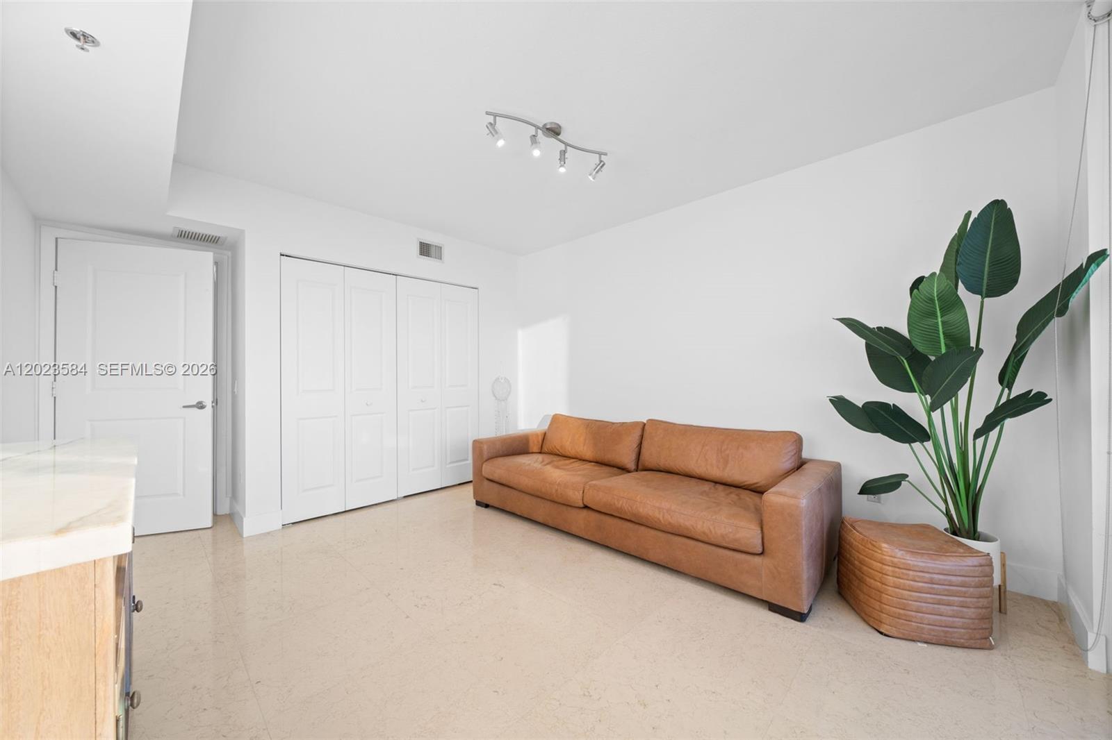 TAO SAWGRASS CONDOMINIUM - Residential