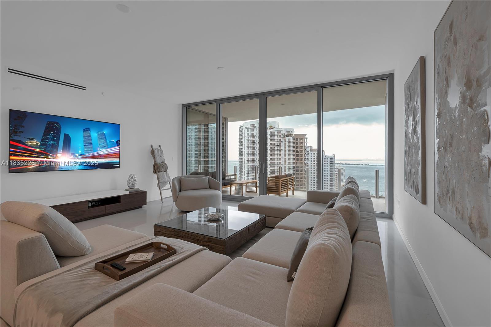 300 Biscayne Boulevard Way - Residential