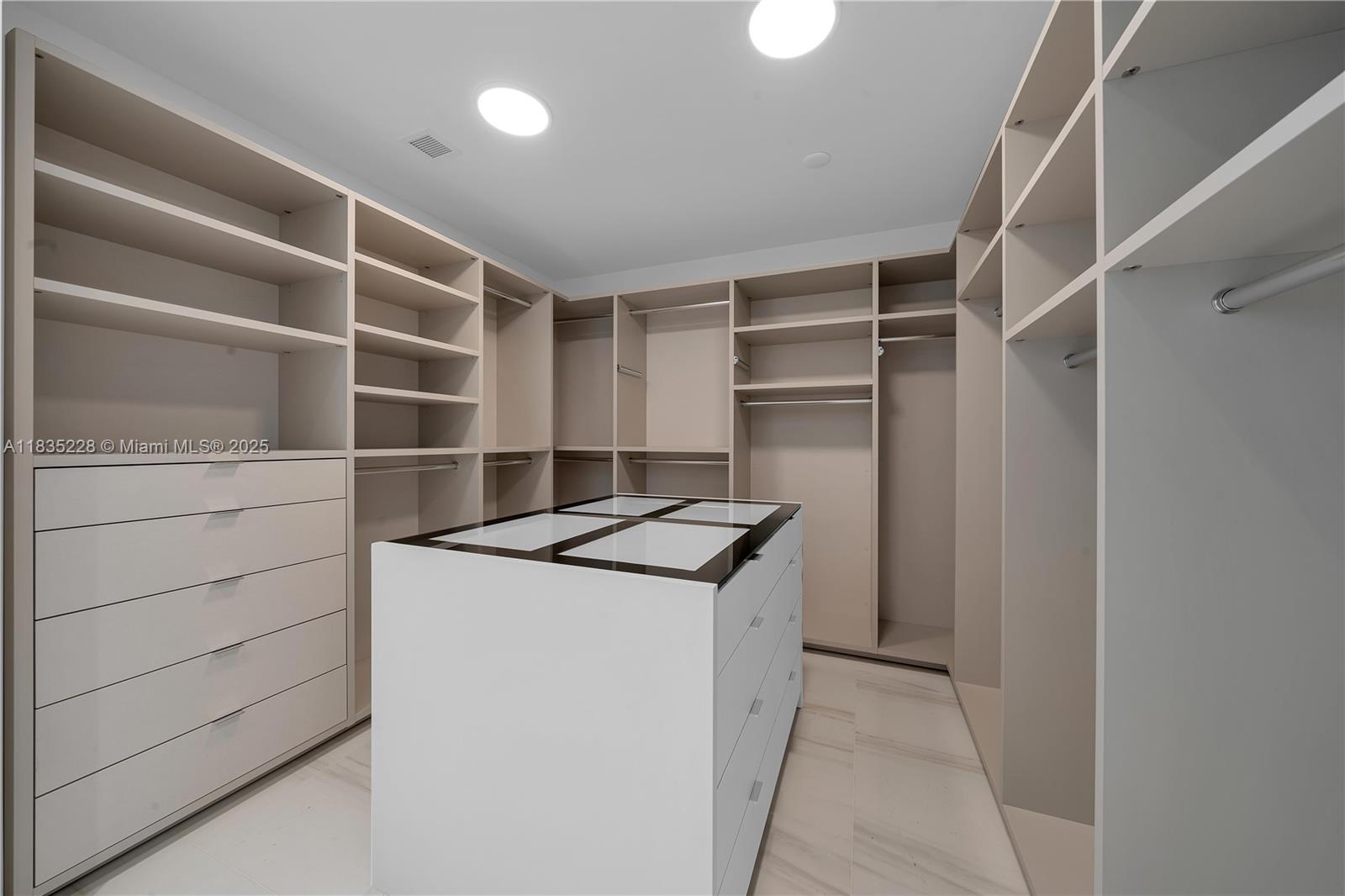 300 Biscayne Boulevard Way - Residential