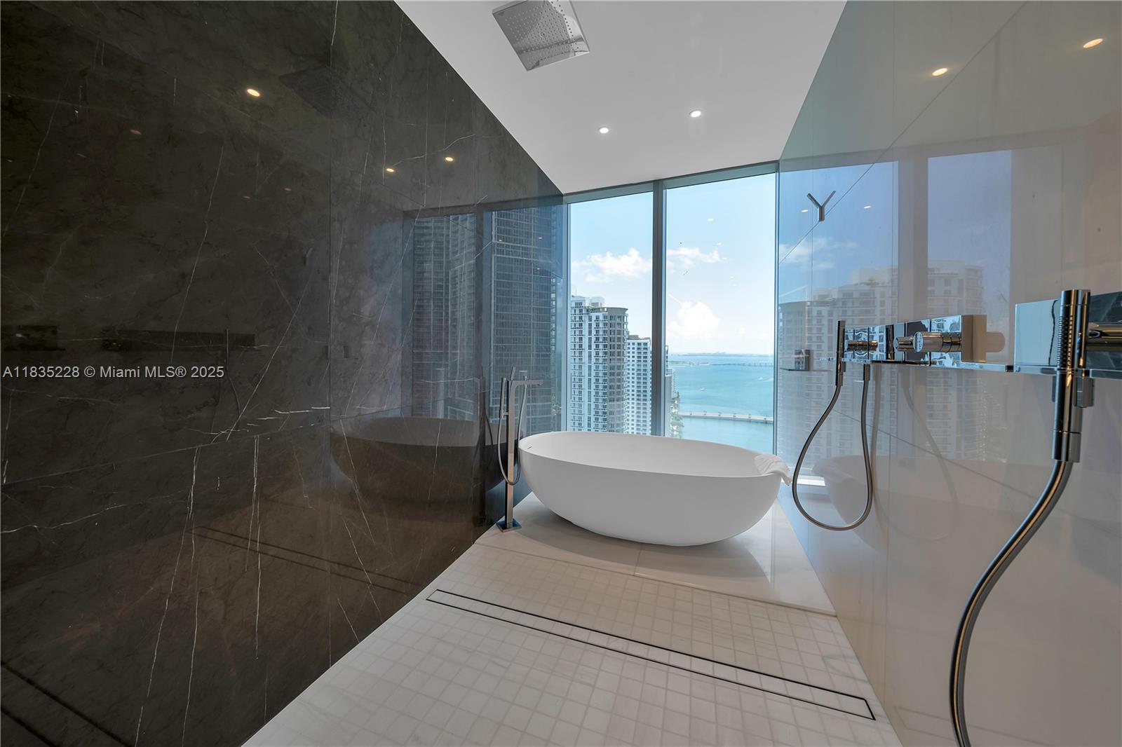 300 Biscayne Boulevard Way - Residential