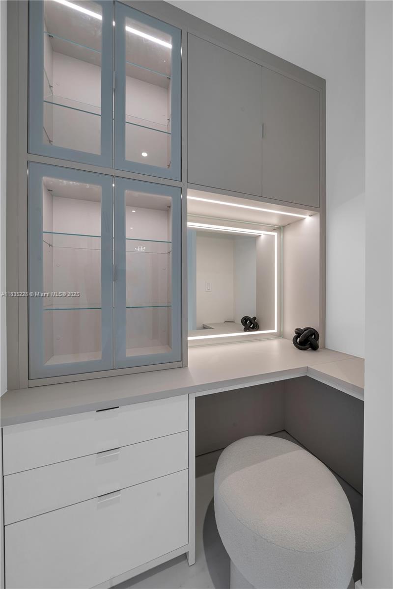 300 Biscayne Boulevard Way - Residential