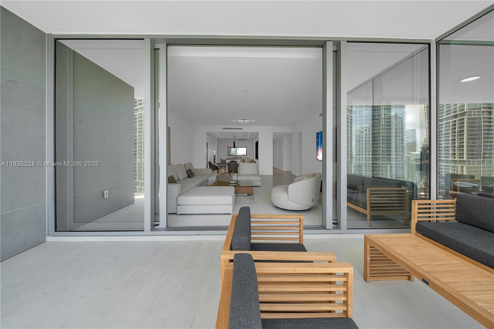 300 Biscayne Boulevard Way - Residential