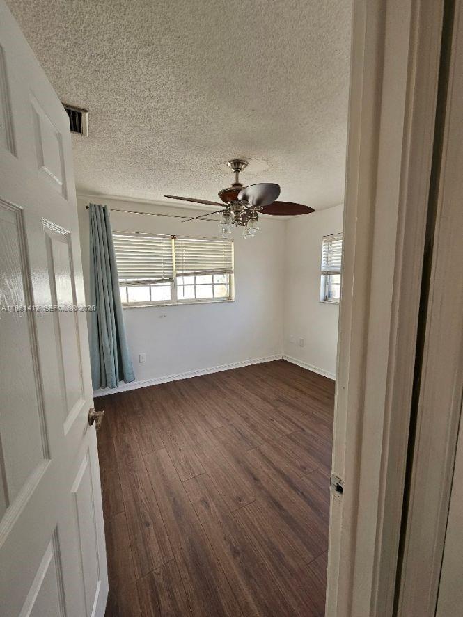 FLORAL PARK LANTANA - Residential Lease