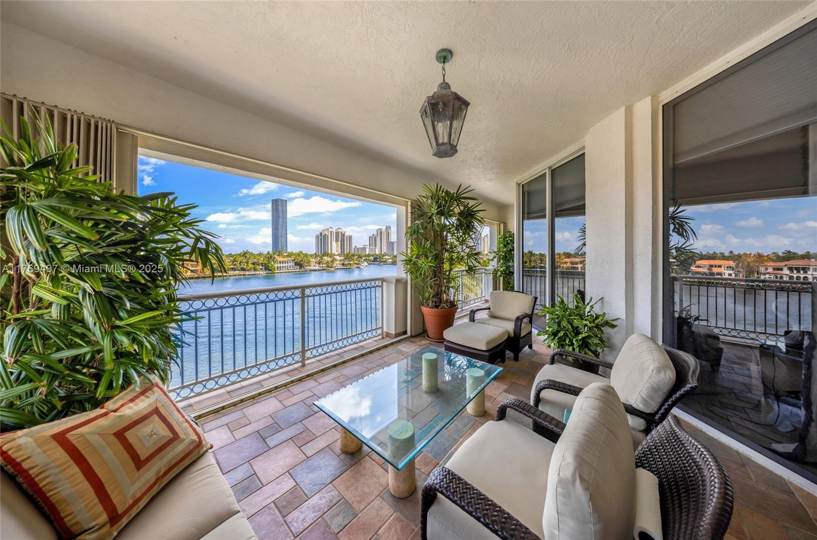 Property for Sale at 19925 Ne 39th Pl 402, Aventura, Miami-Dade County, Florida - Bedrooms: 3 
Bathrooms: 4  - $1,850,000
