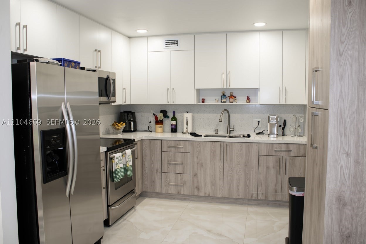 750 SW 133rd Ter 114C, Pembroke Pines FL 33027