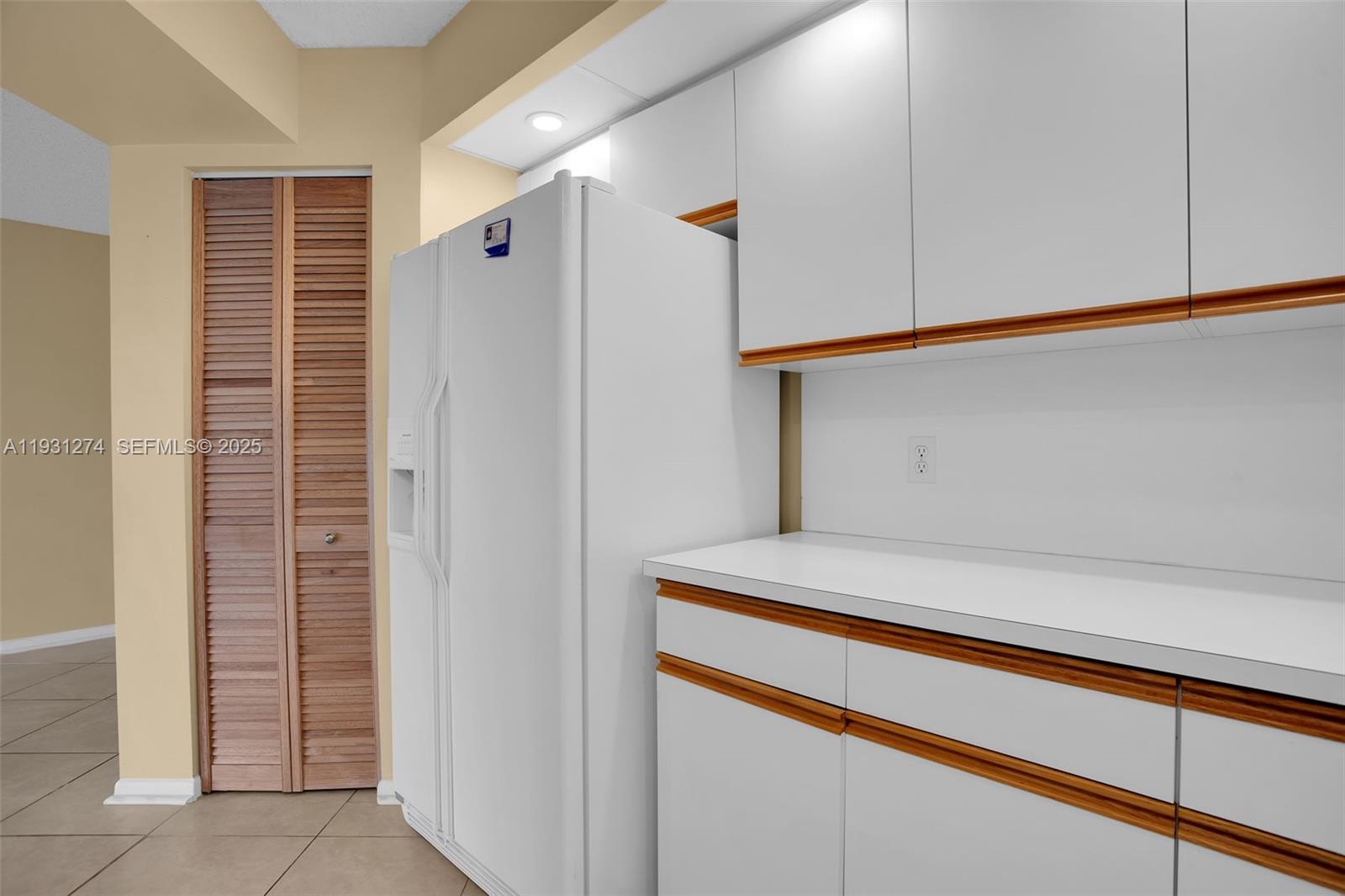 CAMBRIDGE AT CENTURY VILL - Residential