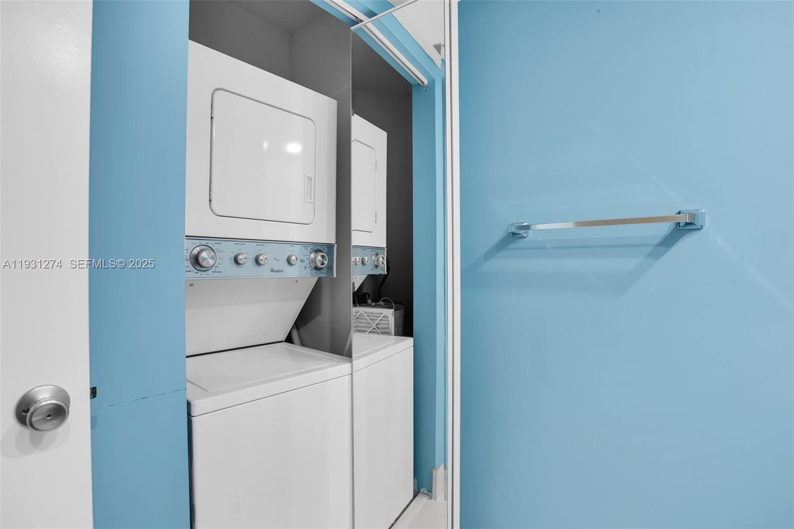 CAMBRIDGE AT CENTURY VILL - Residential