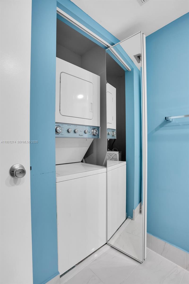 CAMBRIDGE AT CENTURY VILL - Residential