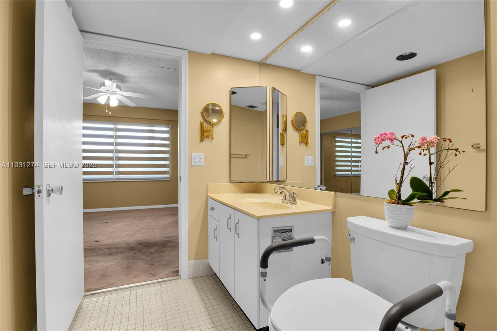 CAMBRIDGE AT CENTURY VILL - Residential