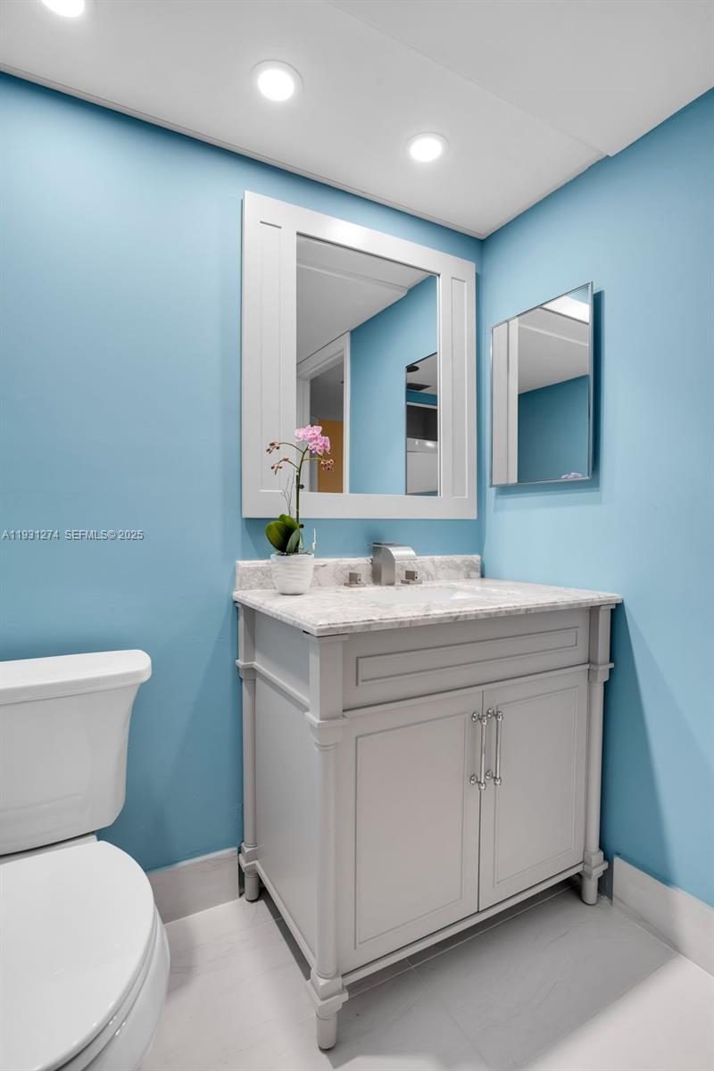 CAMBRIDGE AT CENTURY VILL - Residential