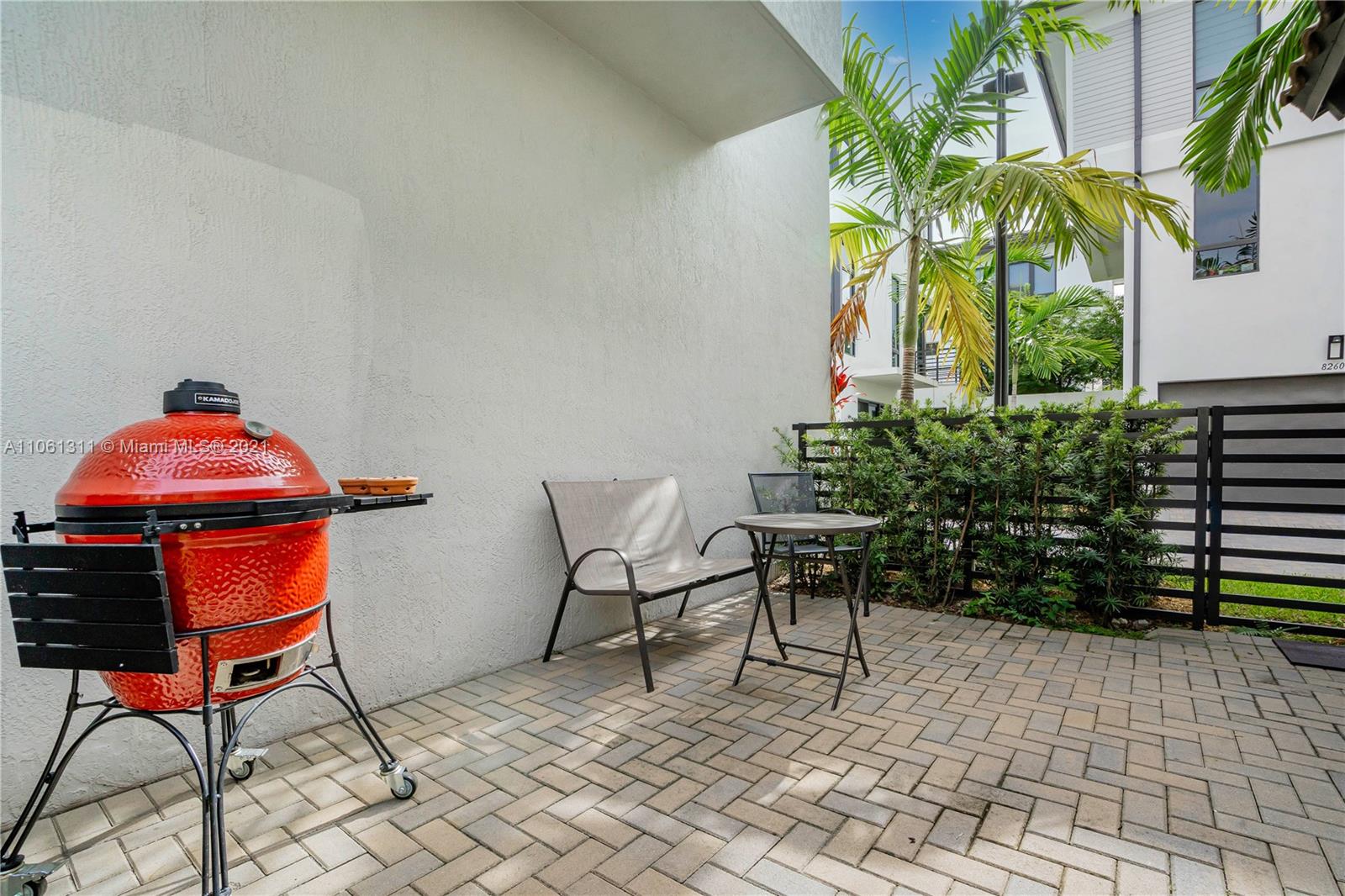 DOWNTOWN DORAL SOUTH PHAS - Residential