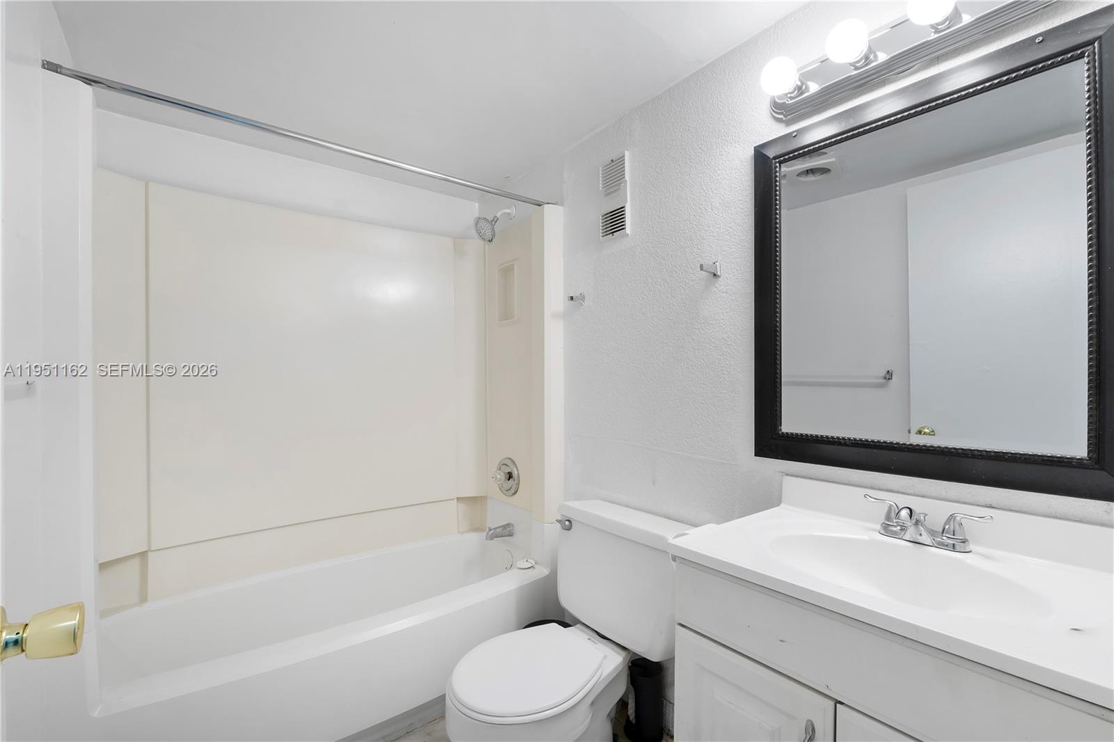 WOOD HUE IV CONDO - Residential