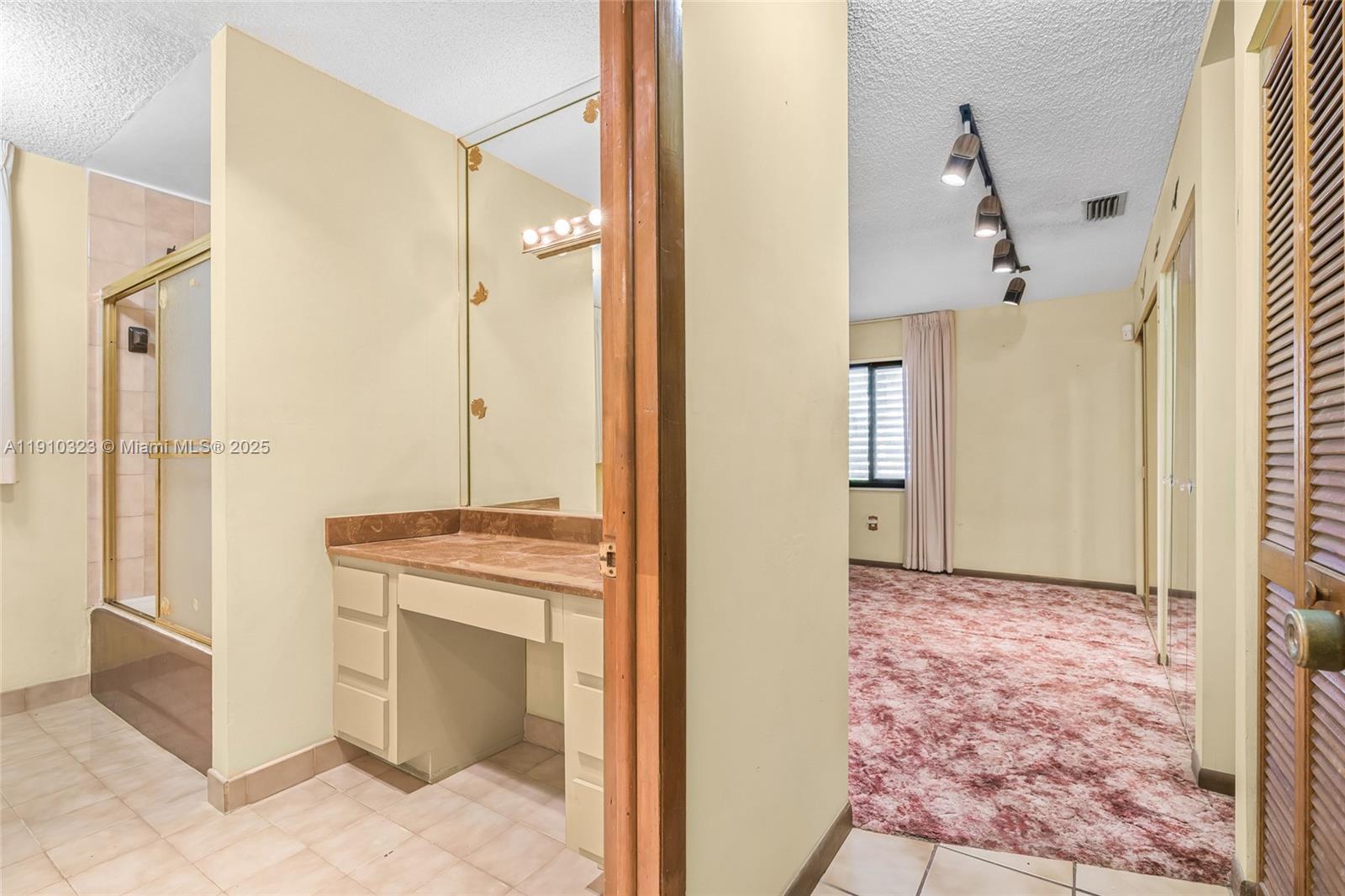 MIAMI SHORES ESTATES - Residential