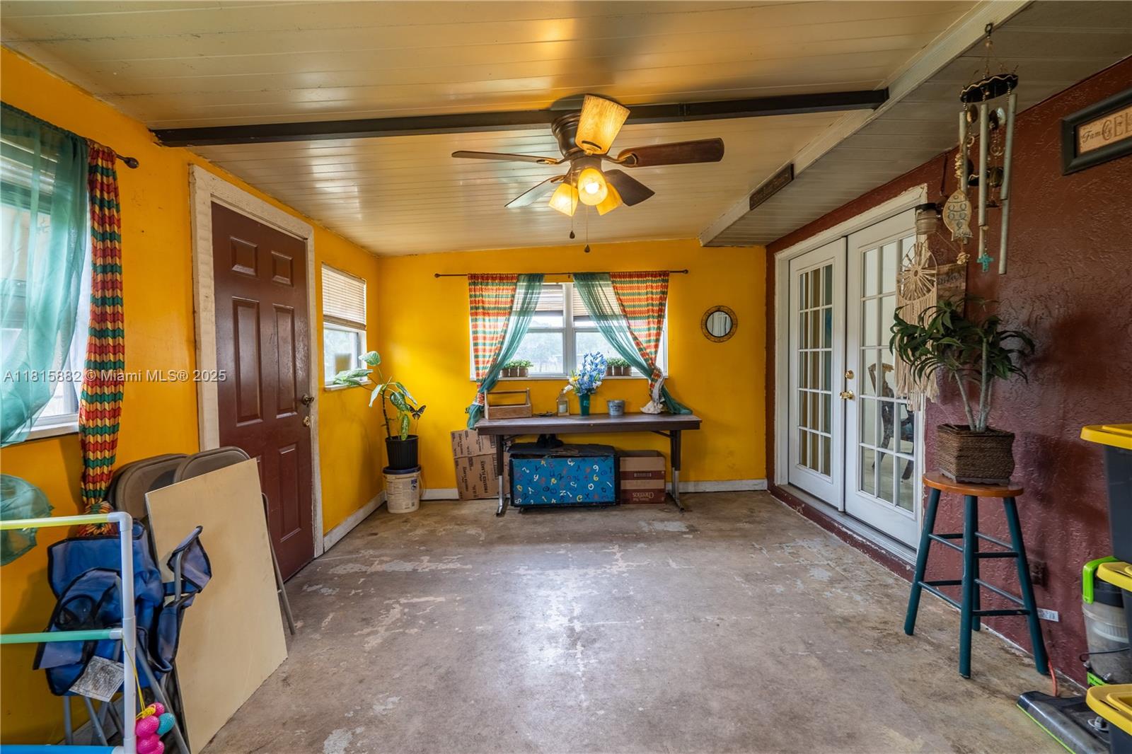 ROUTE 40 RANCHETTES - Residential