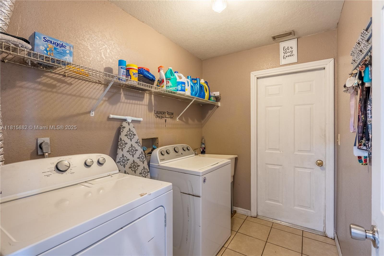 ROUTE 40 RANCHETTES - Residential