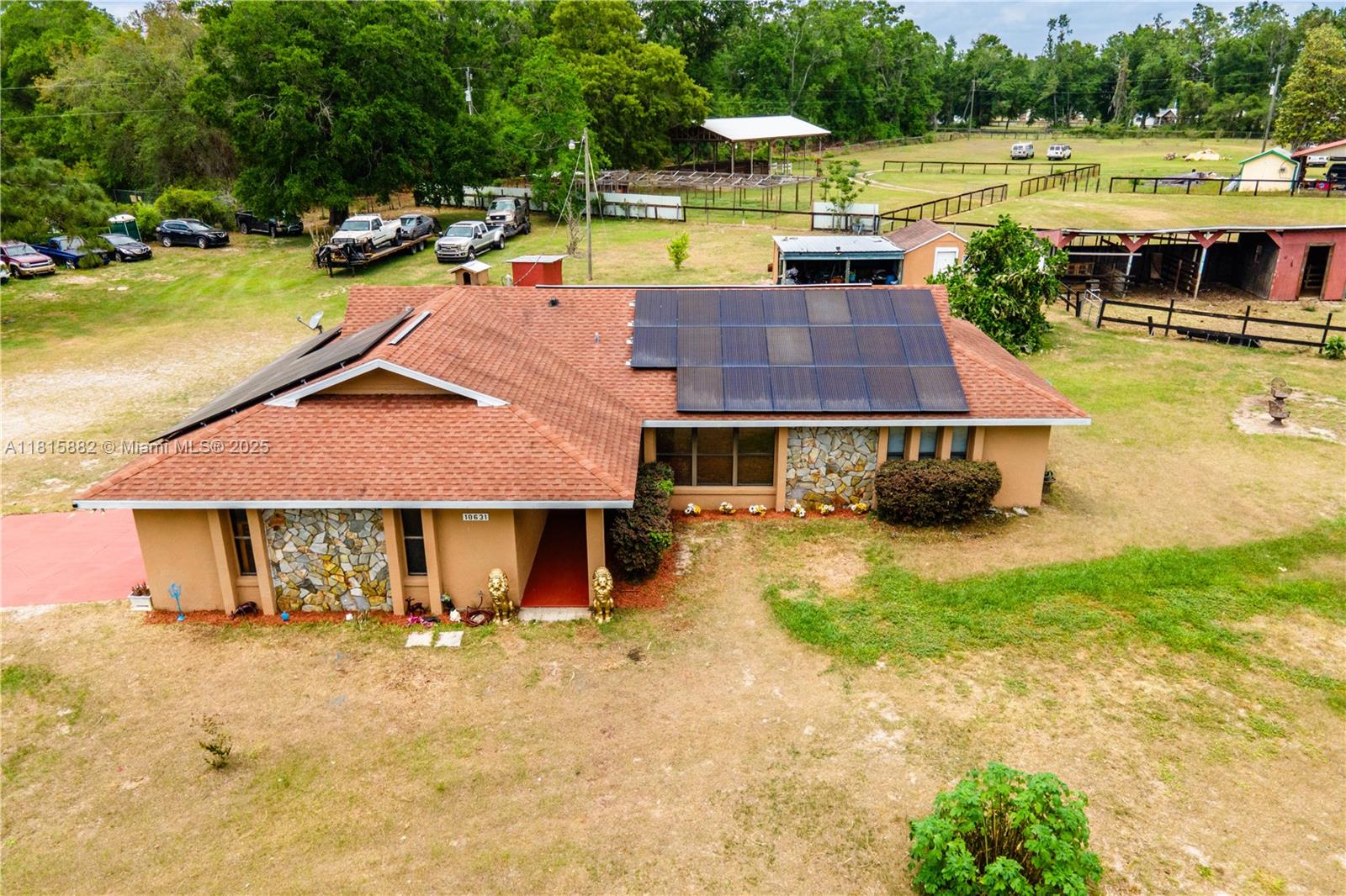 ROUTE 40 RANCHETTES - Residential