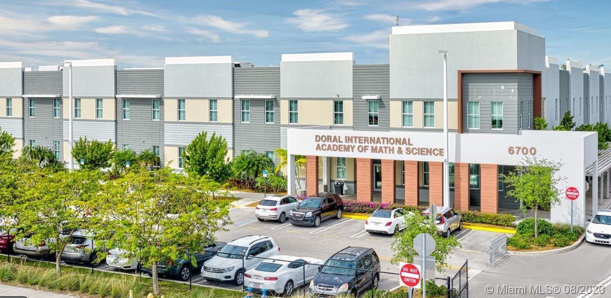 LANDMARK AT DORAL CENTRAL - Residential Lease
