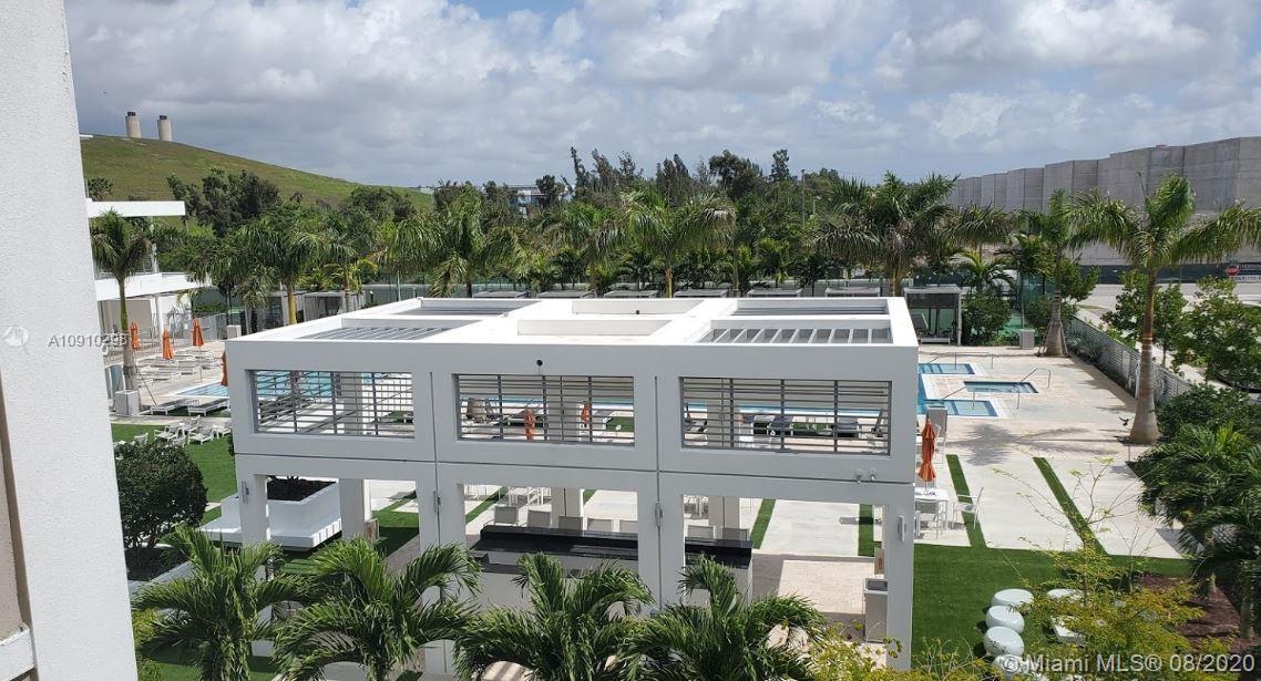 LANDMARK AT DORAL CENTRAL - Residential Lease