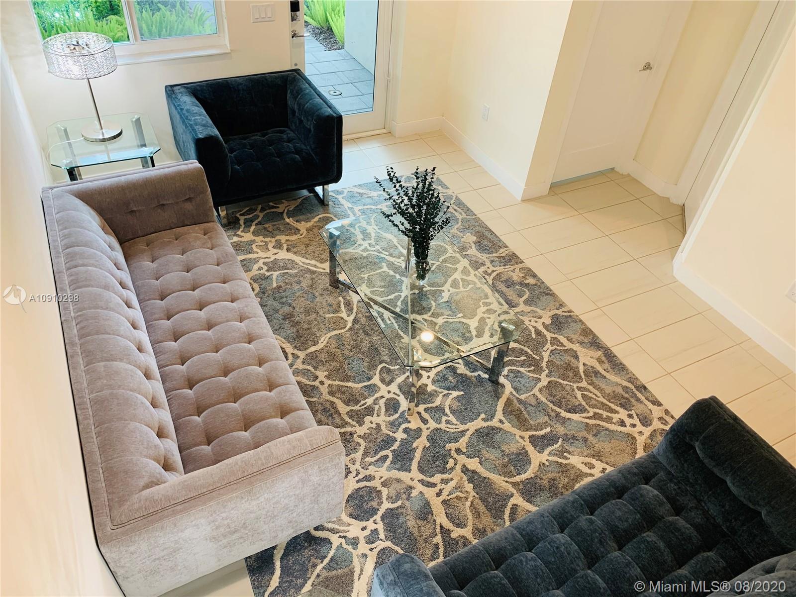 LANDMARK AT DORAL CENTRAL - Residential Lease