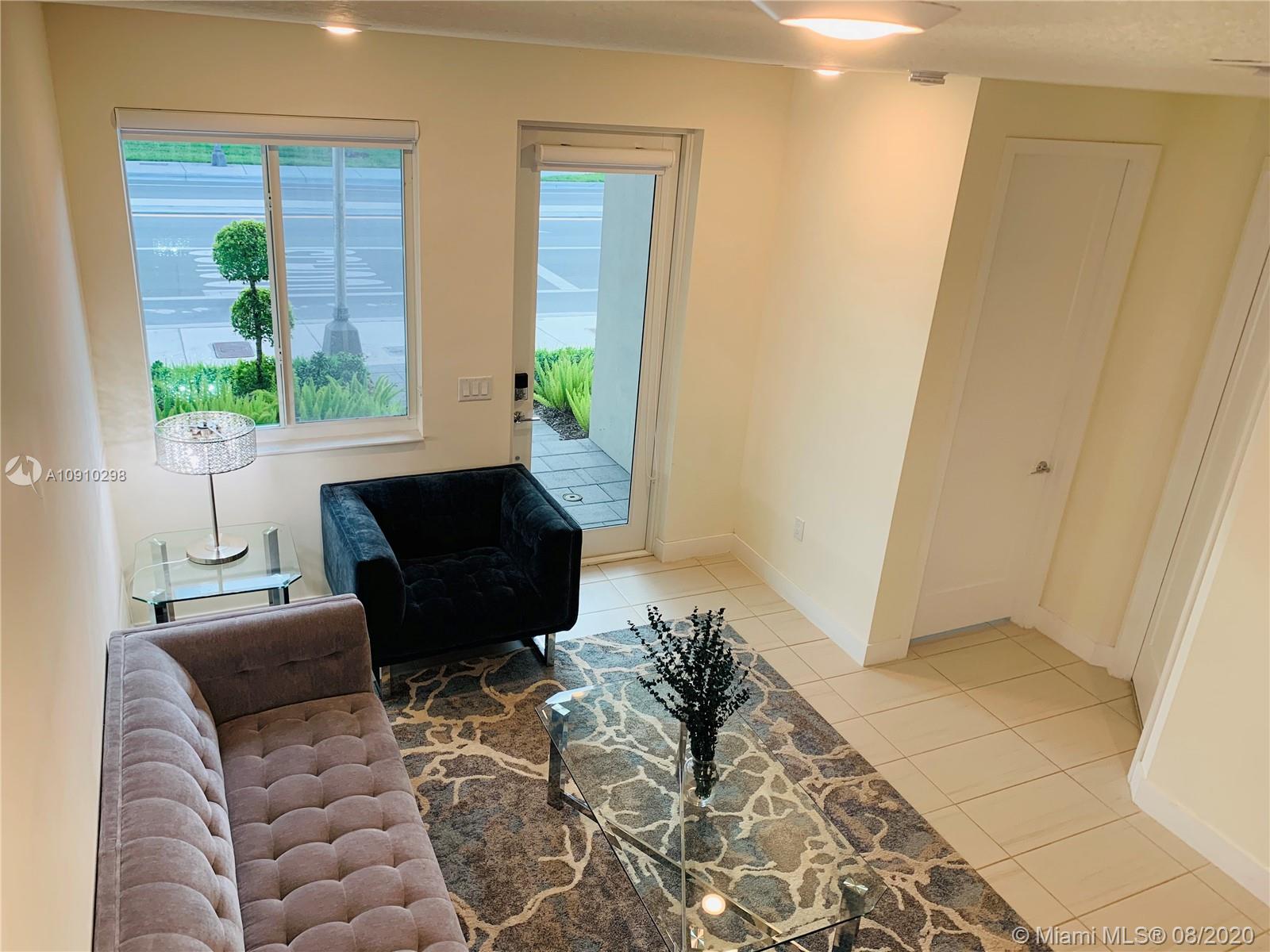 LANDMARK AT DORAL CENTRAL - Residential Lease